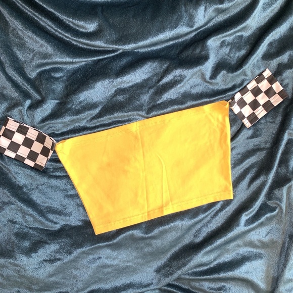 New RARE crop top. XS/S - Picture 4 of 4